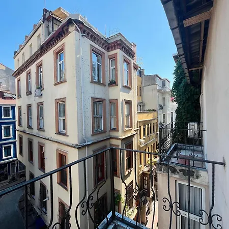 Westley Taksim Aparthotel 4*