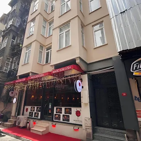Westley Taksim